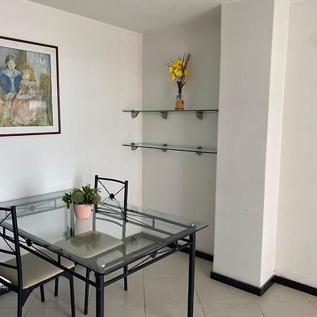 Apartaestudios Laureles Medellín Esterno foto
