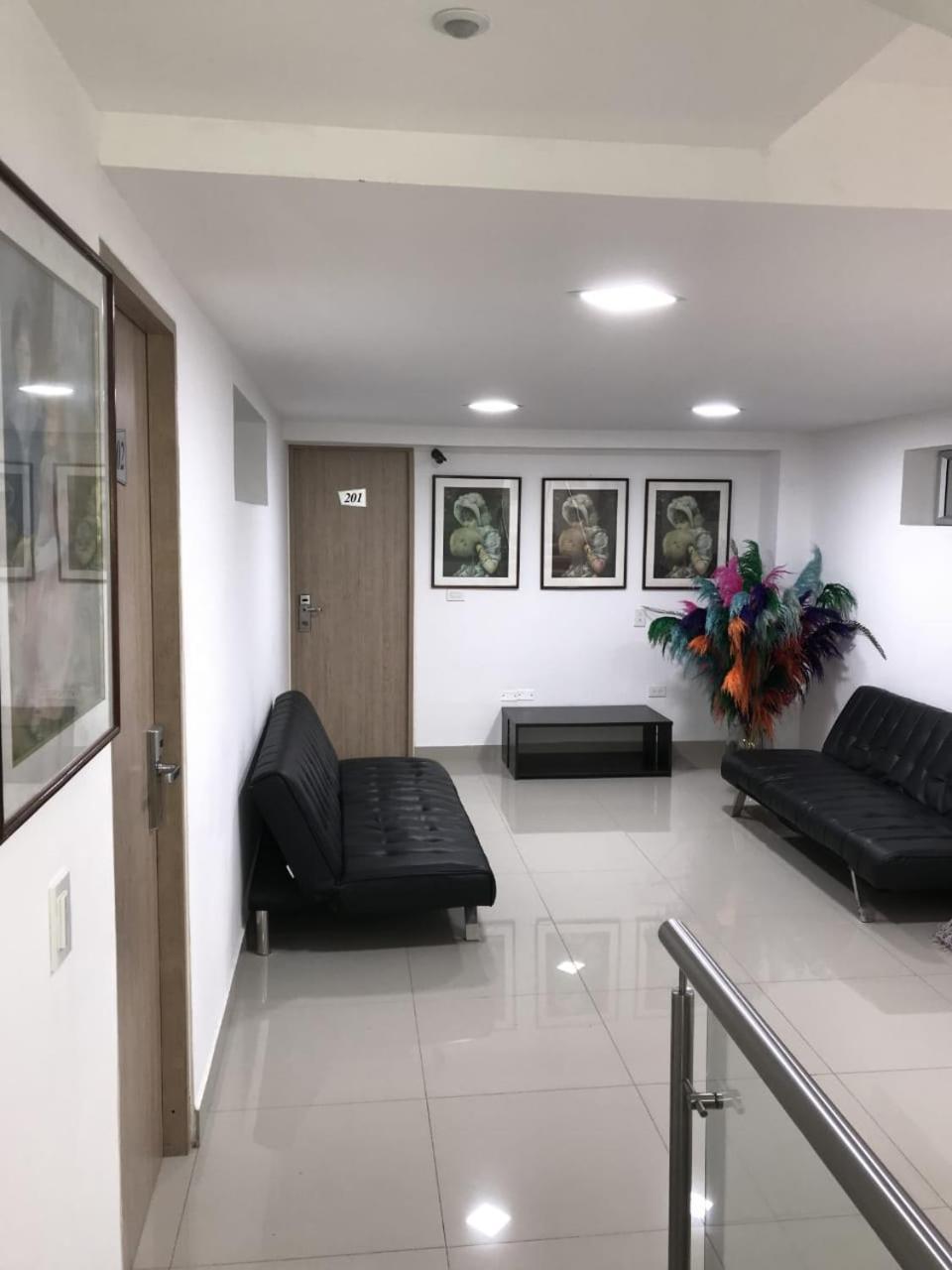 Apartaestudios Laureles Medellín Esterno foto