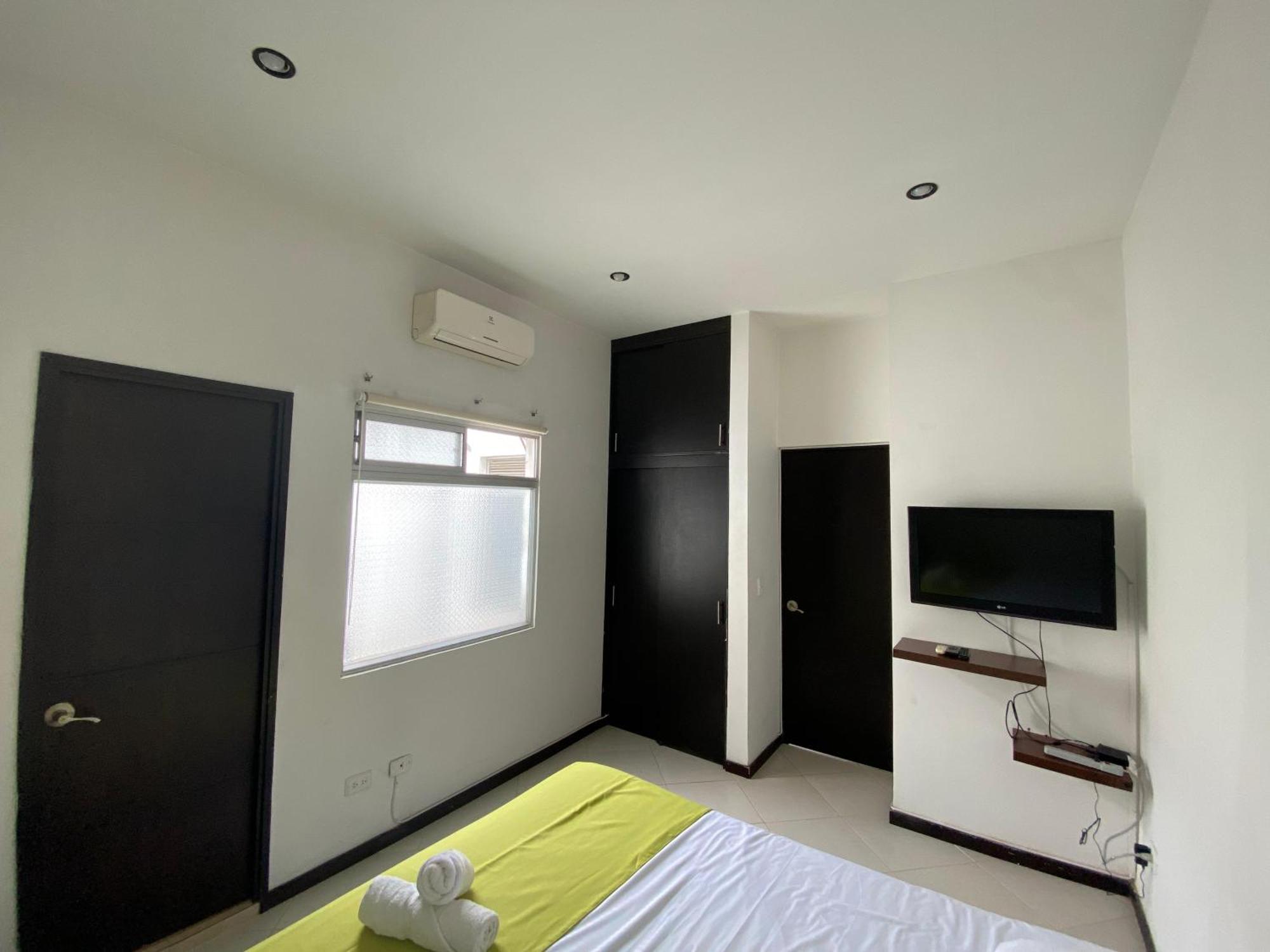 Apartaestudios Laureles Medellín Esterno foto