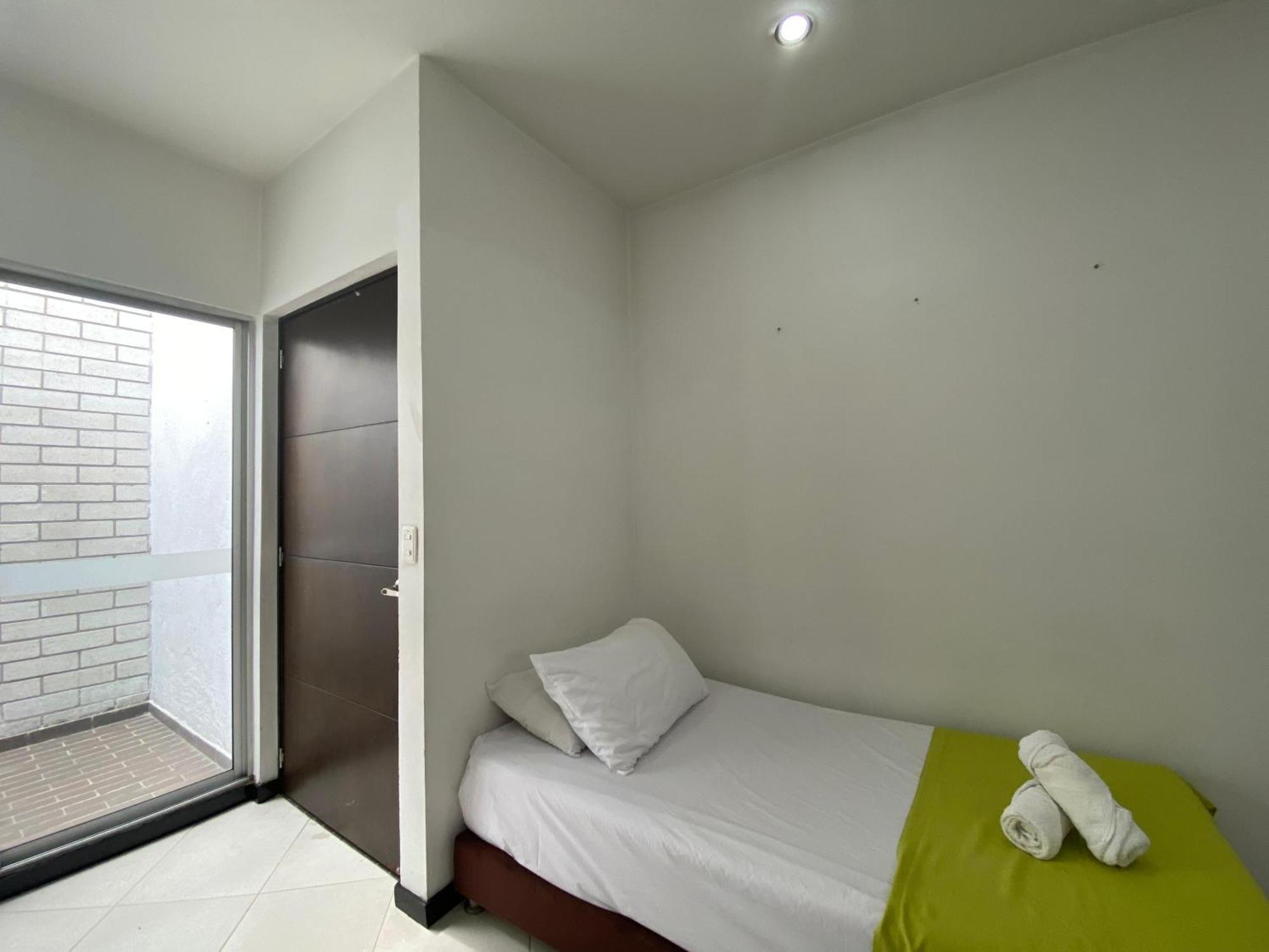 Apartaestudios Laureles Medellín Esterno foto