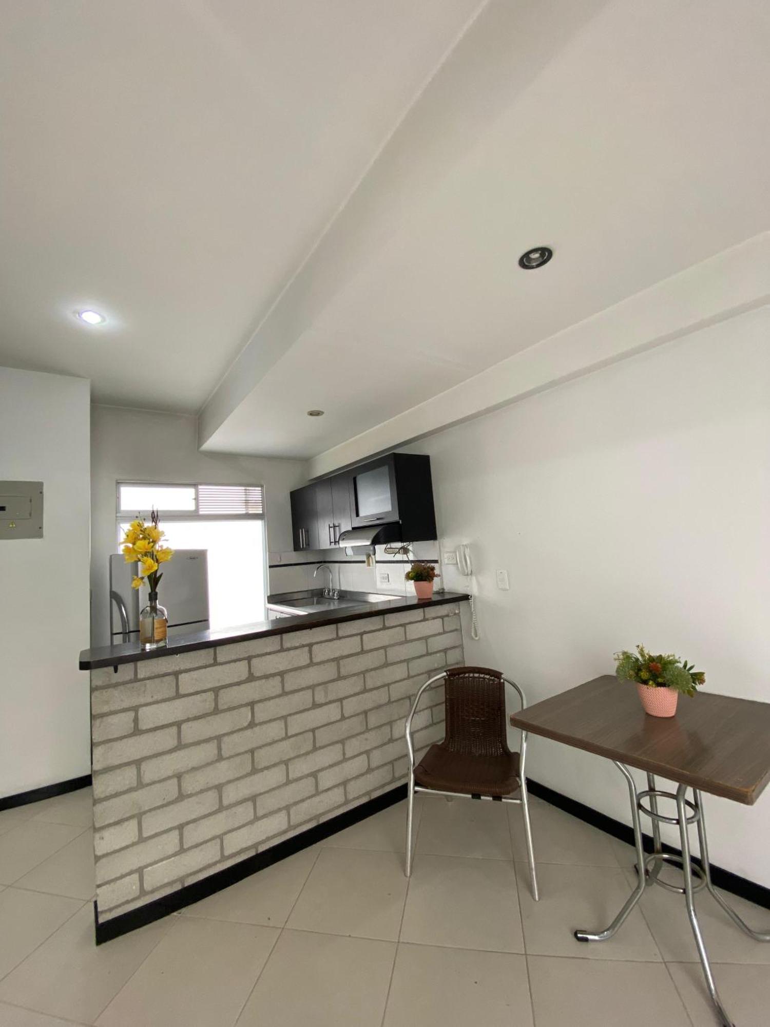 Apartaestudios Laureles Medellín Esterno foto