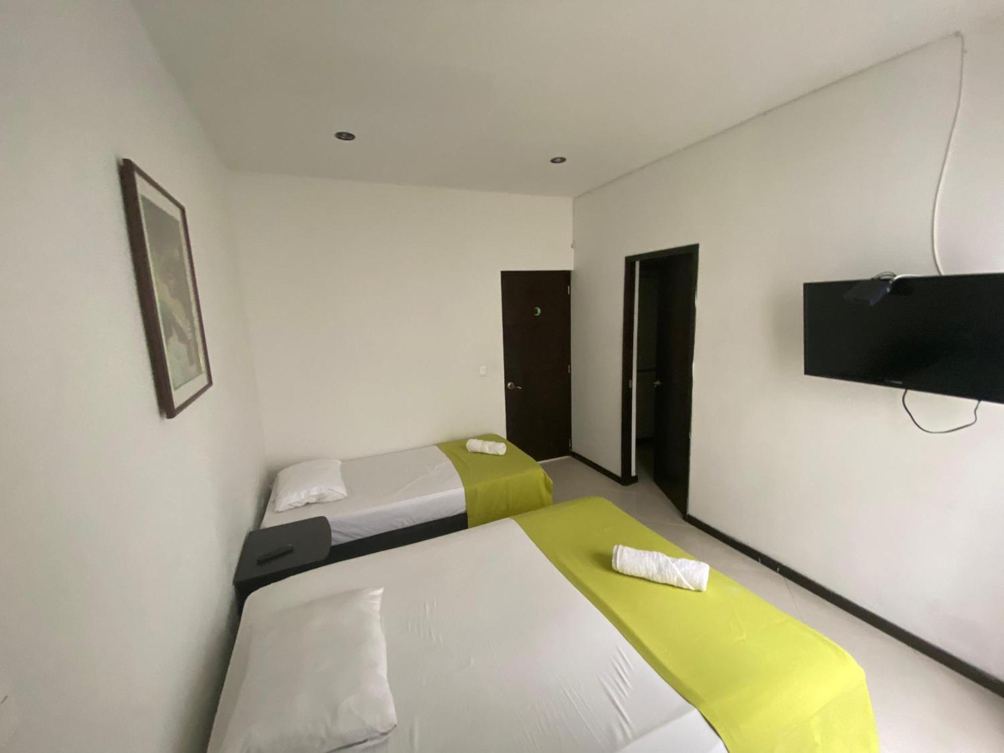 Apartaestudios Laureles Medellín Esterno foto