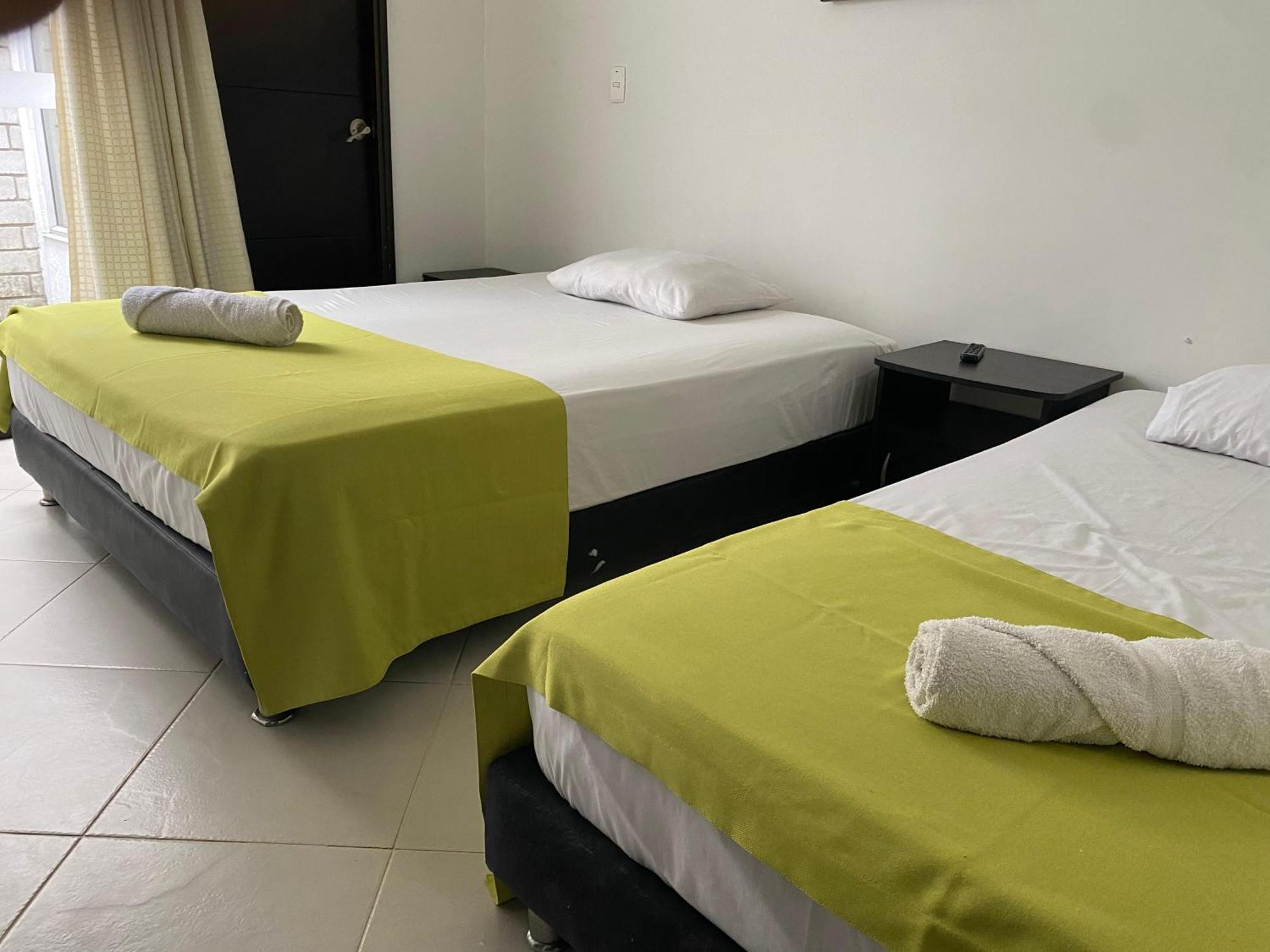 Apartaestudios Laureles Medellín Esterno foto