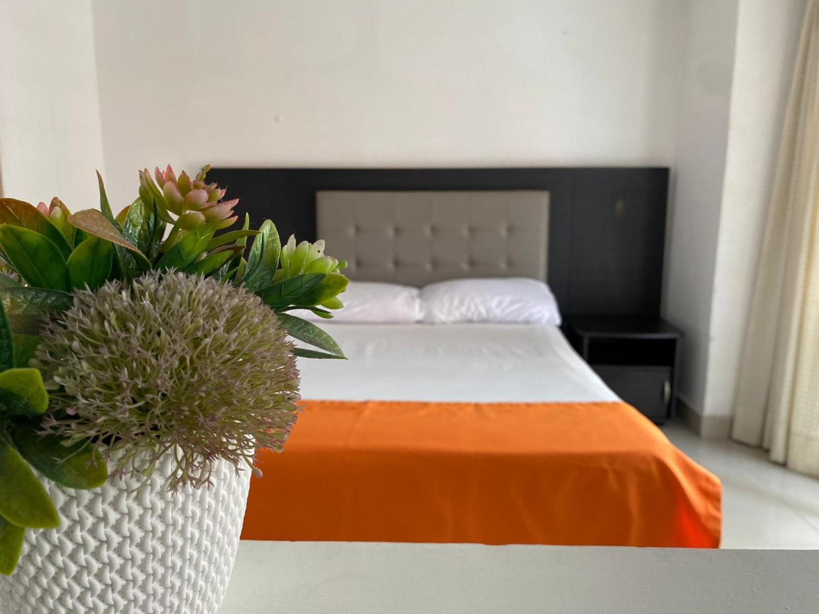Apartaestudios Laureles Medellín Esterno foto